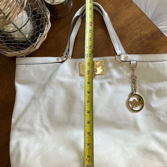 Michael Kors Handbag - Picture 13 of 16